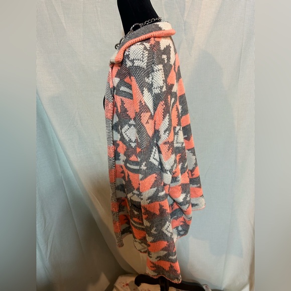 Geometric Patterned Cardigan - Picture 6 of 6